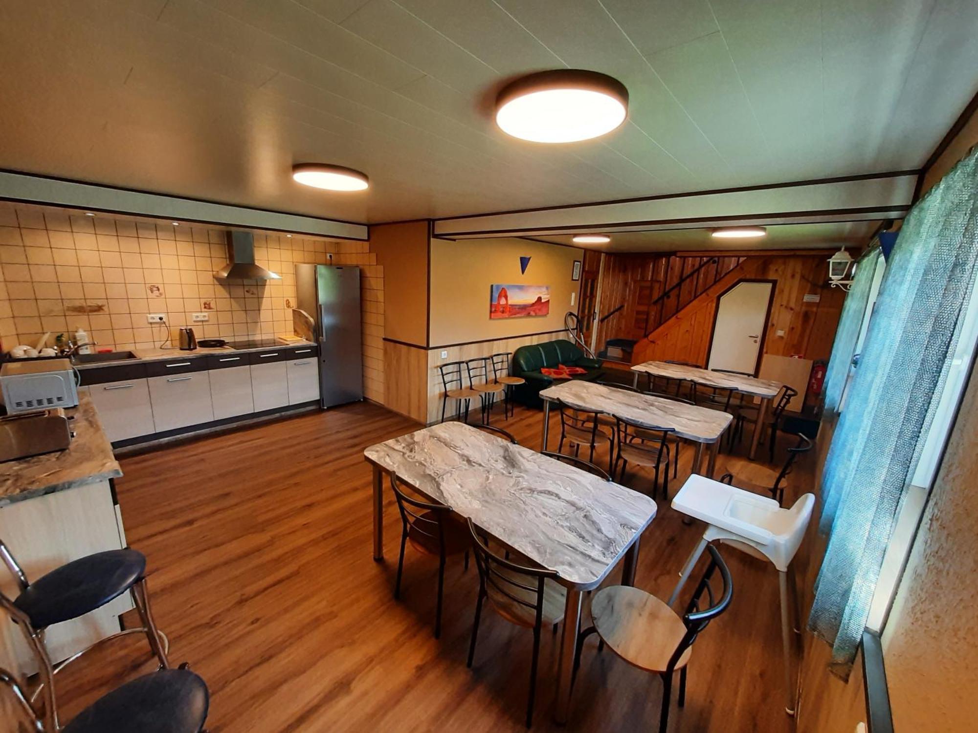 פארנו Guesthouse Maenniku מראה חיצוני תמונה