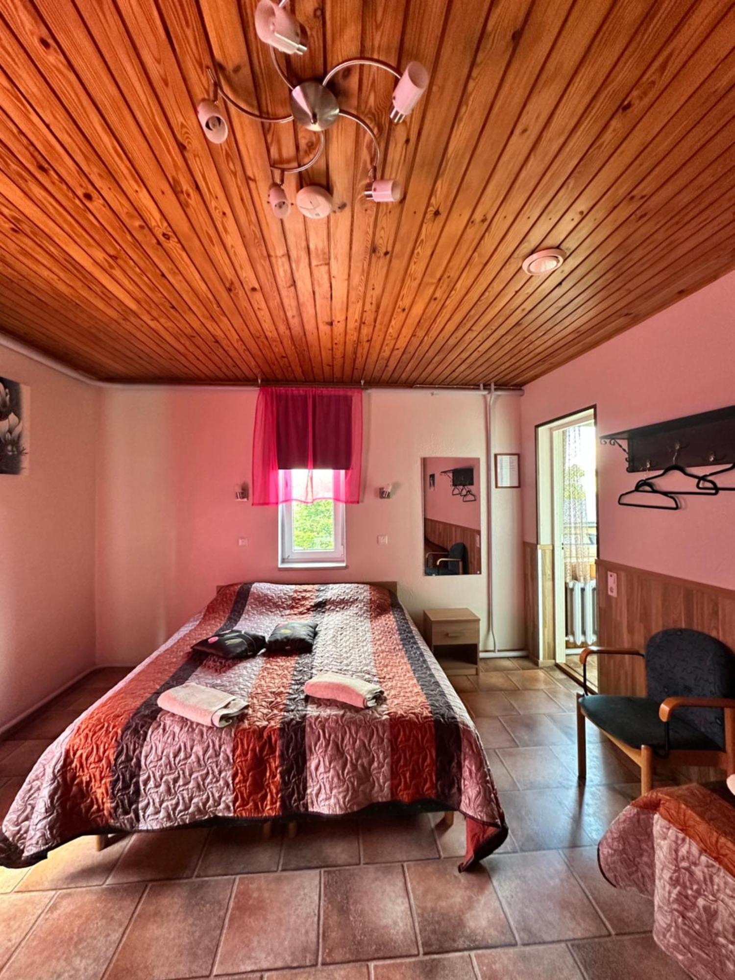פארנו Guesthouse Maenniku מראה חיצוני תמונה