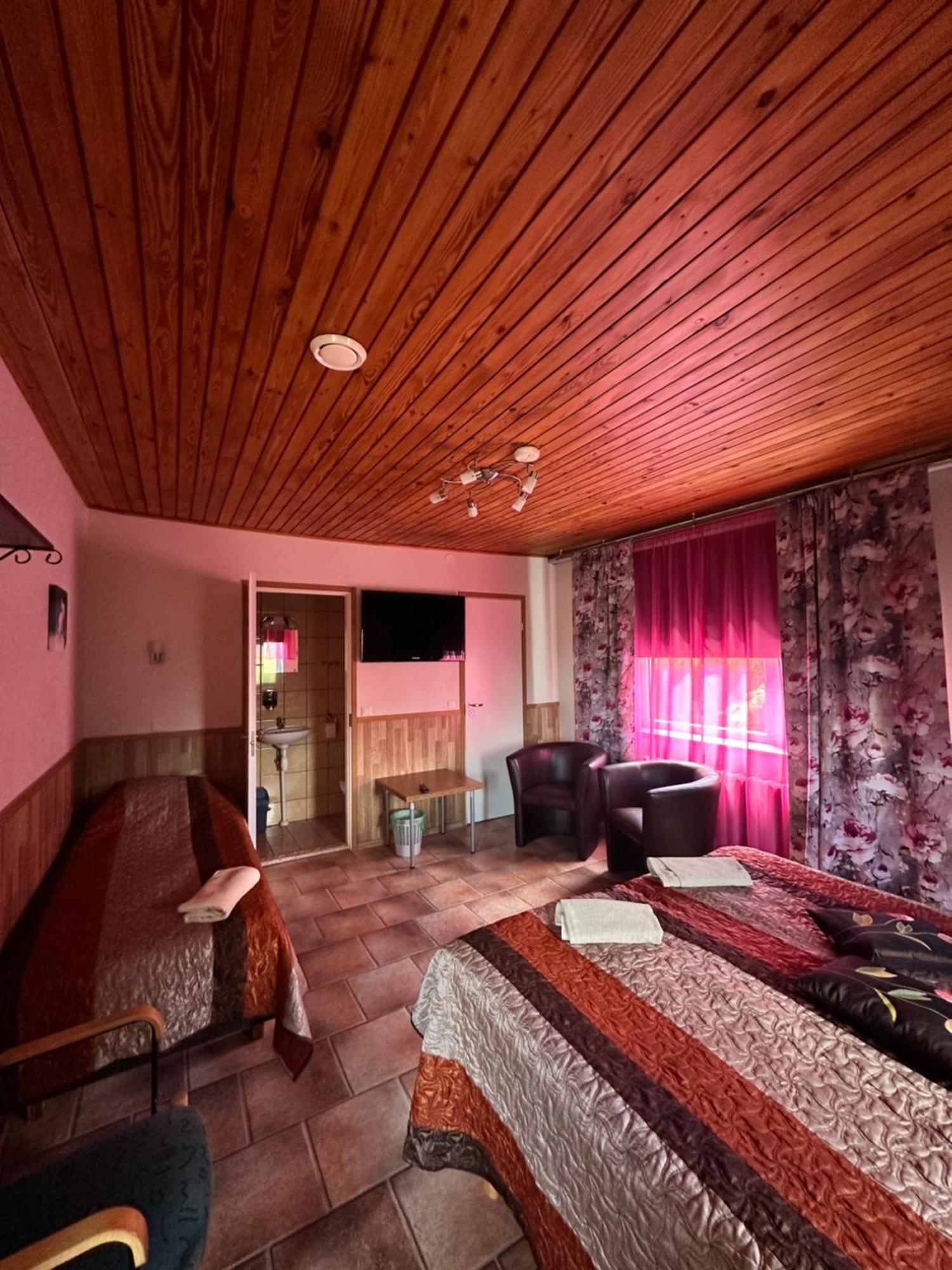פארנו Guesthouse Maenniku מראה חיצוני תמונה