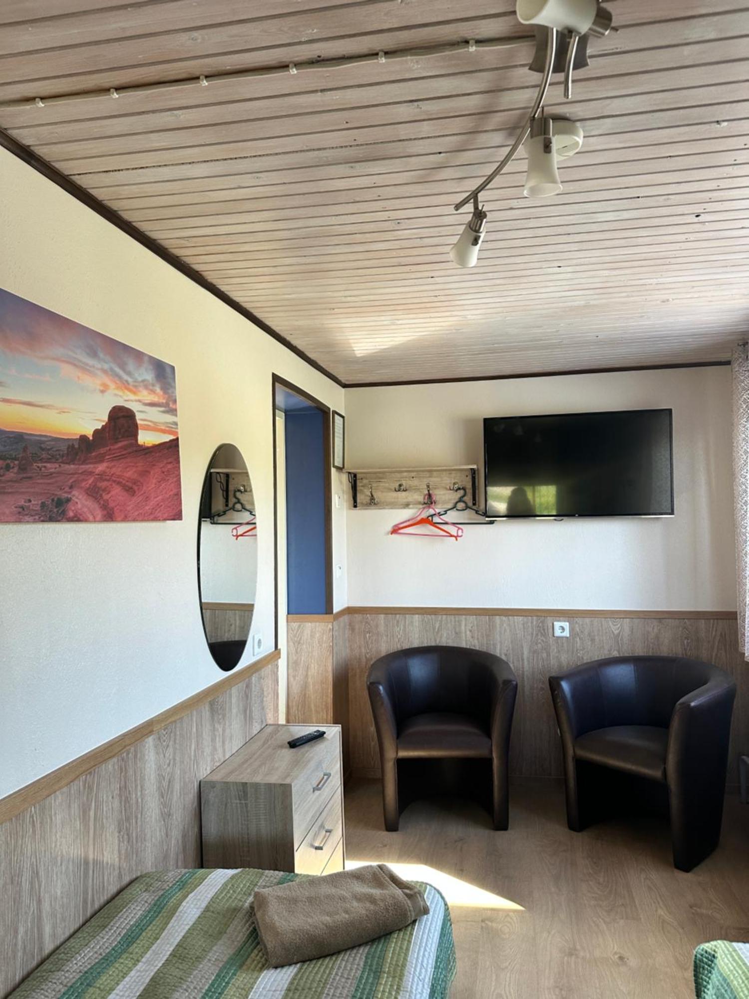 פארנו Guesthouse Maenniku מראה חיצוני תמונה