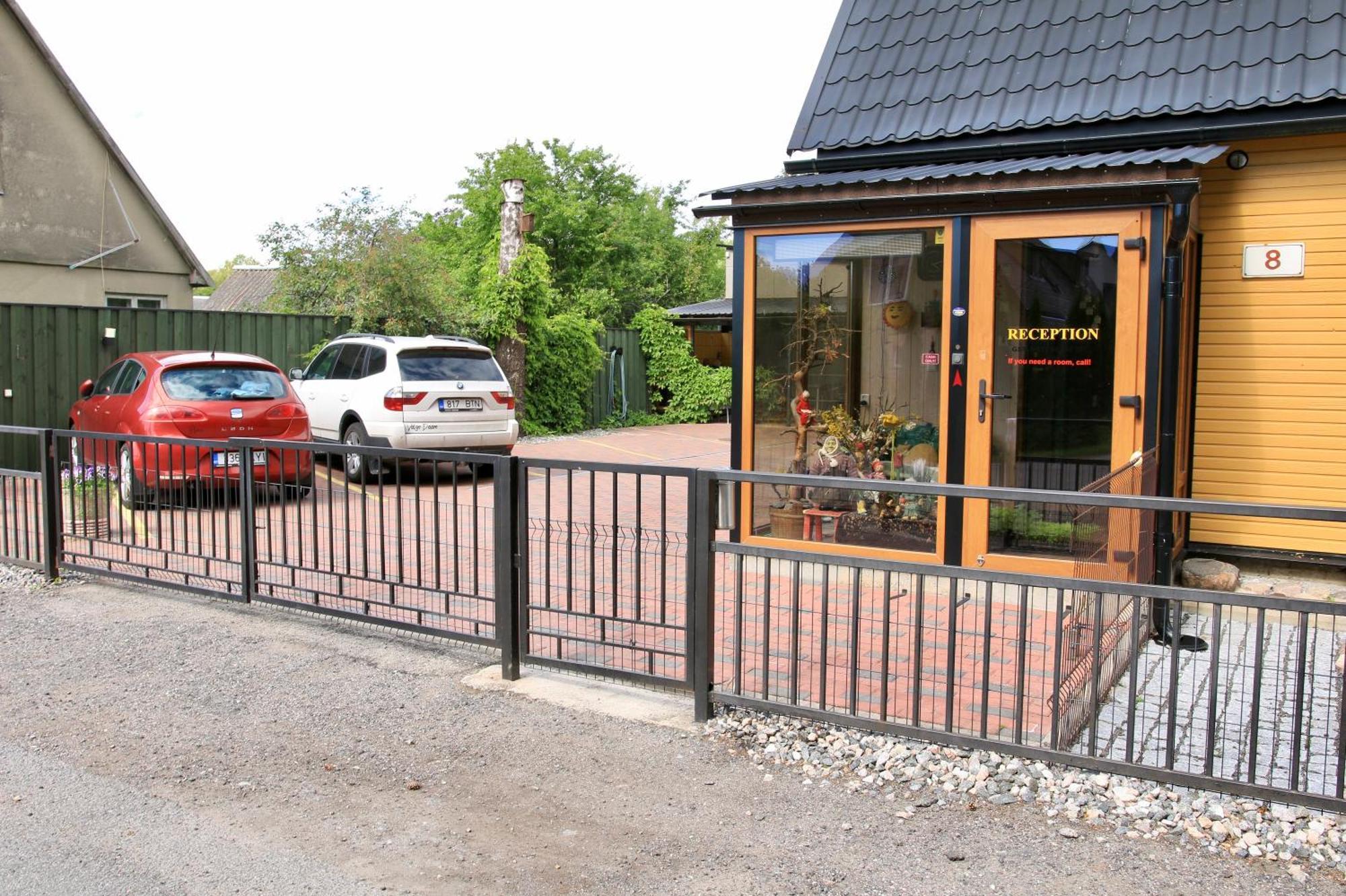 פארנו Guesthouse Maenniku מראה חיצוני תמונה